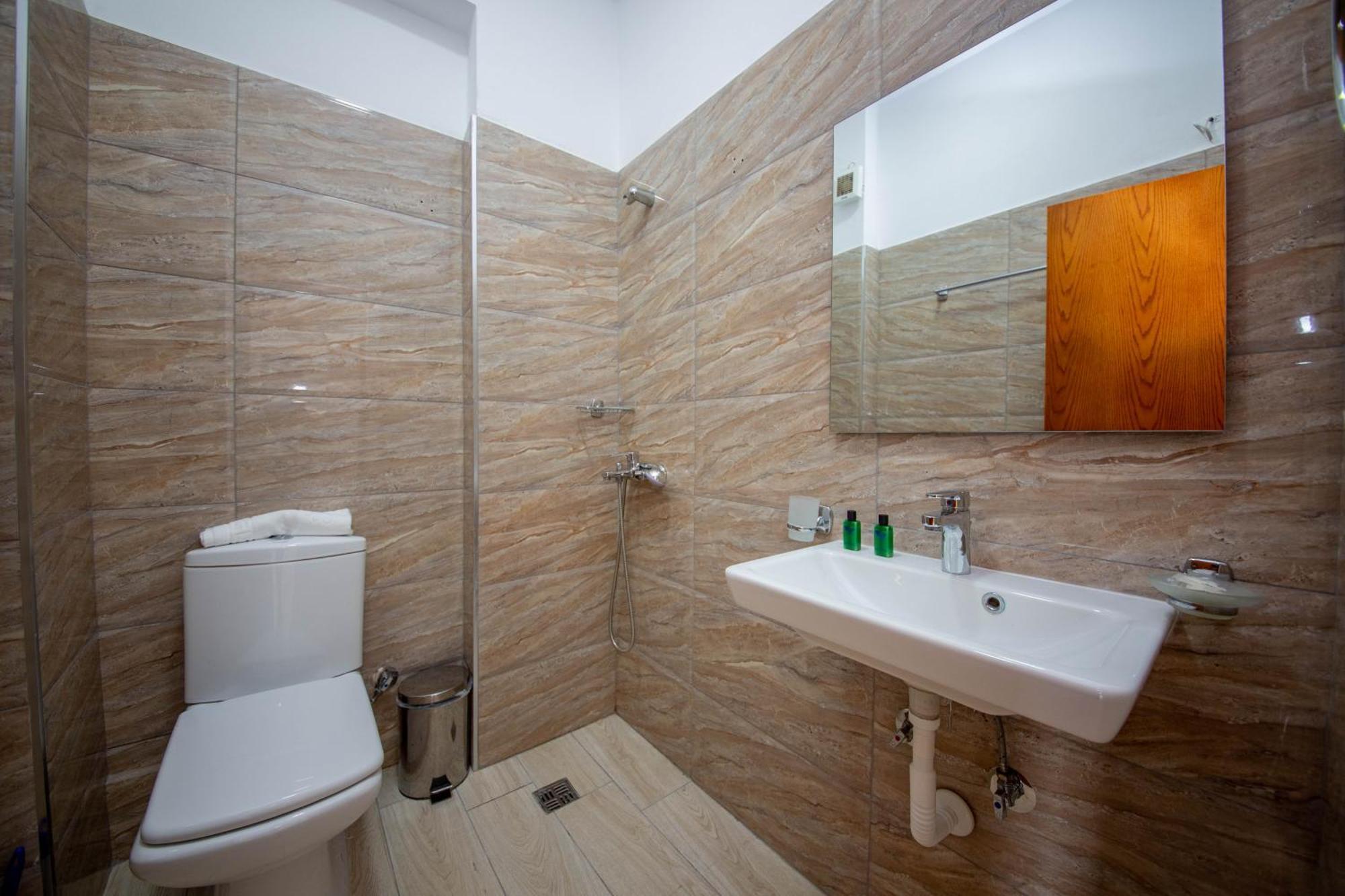 Hotel Keliani Саранда Екстер'єр фото
