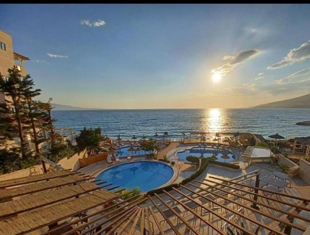 Hotel Keliani Саранда Екстер'єр фото